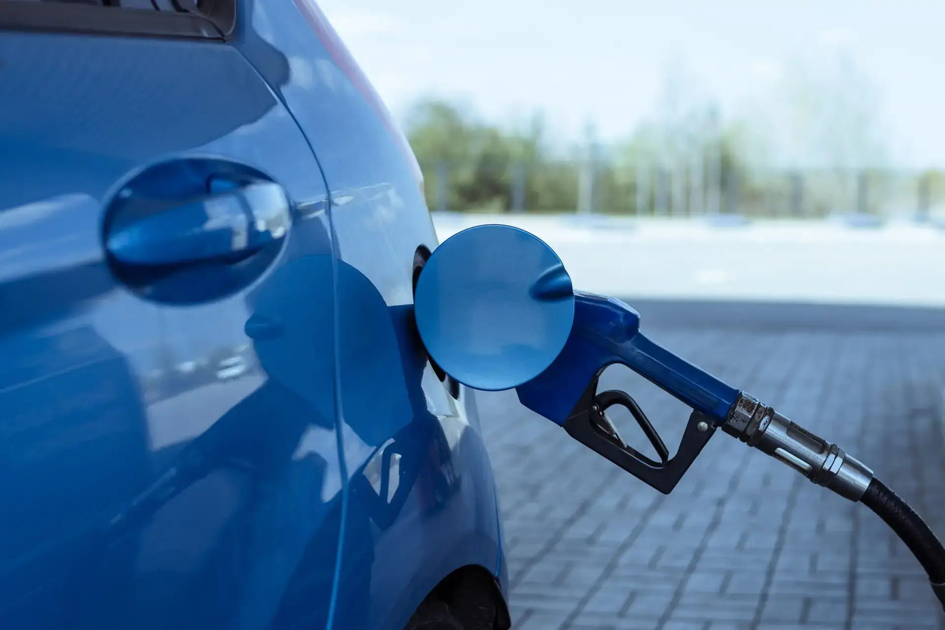 refueling-a-car-with-gasoline-at-a-gas-station-ri-2025-03-09-02-52-36-utc-scaled